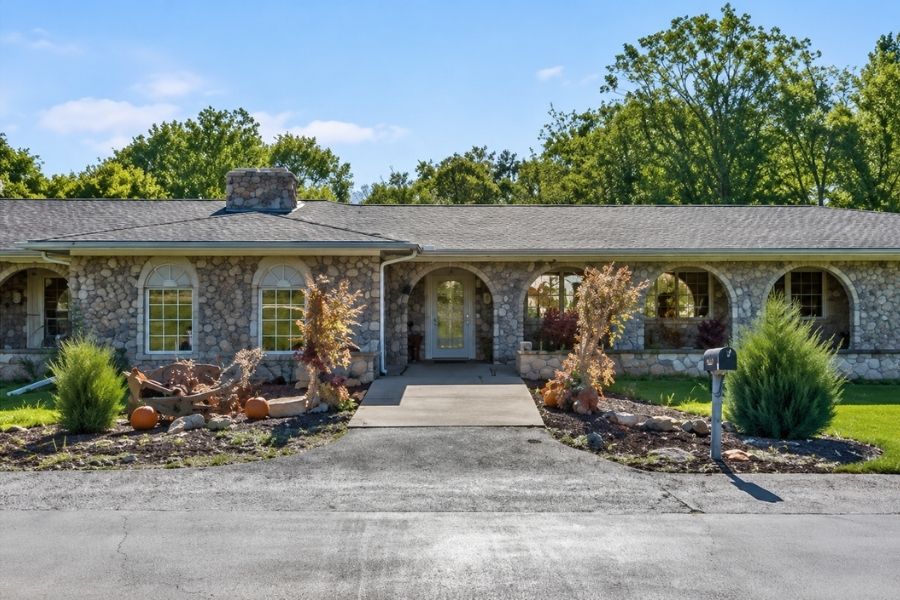 Vila of Greenfield